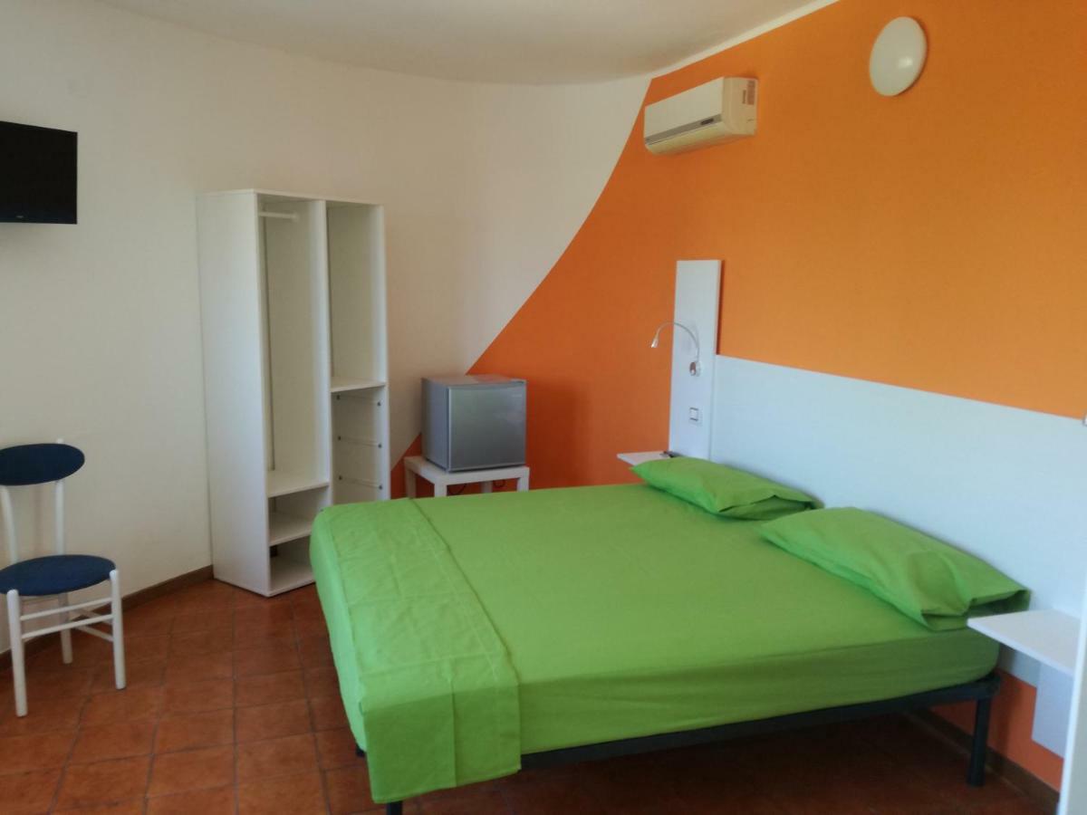Deluxe Double Room Shower,886412698:JPEG